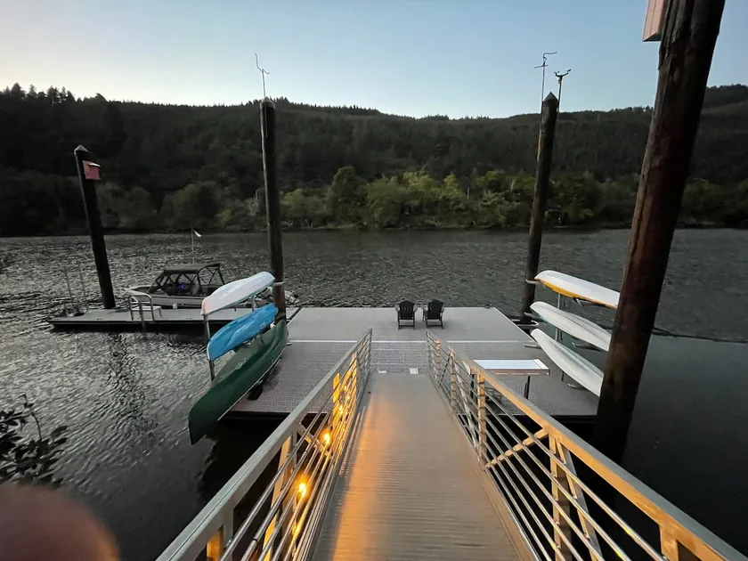 Waterfront Cottage with Fireplace and Dock - Image 1