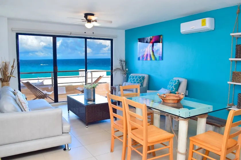 Beautiful 2 levels apartment at the best beach area of Cancun hotel zone.... - Image 1