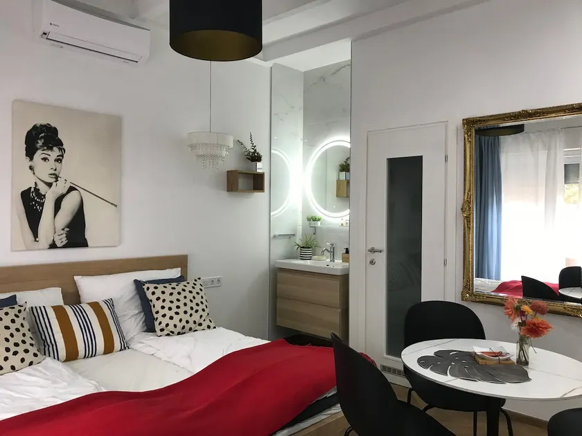 Debreceni Egyetem Nagyerdei Rosehill 2 Apartman Greatforest Rosehill 2 Apartman Free Parking -BMW-Auguszta Klinika- - Image 1