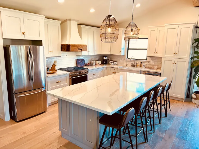 Hilltop View House *newly remodeled* - Image 1