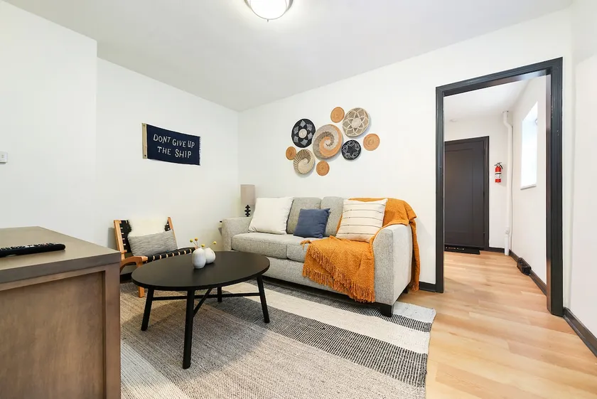 Pet Friendly, Butler St. Apt w/Private Entrance - Image 1