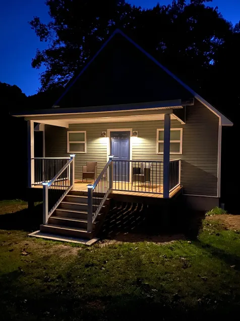 A cozy 2 bedroom cottage - Image 1