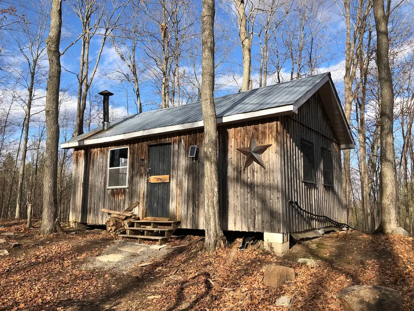 Mapleridge Cabin - Image 1