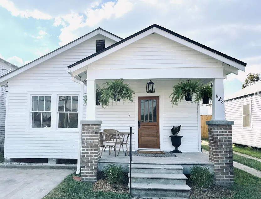 Modern, quaint home in the heart of downtown Houma - Image 1