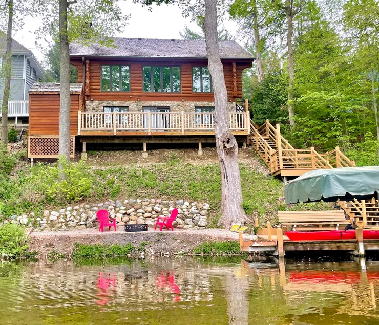 Okauchee Lakefront Cabin Escape - Image 1