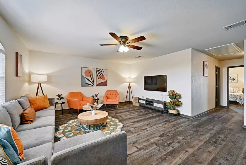 Large home, 3122 square feet - Image 1
