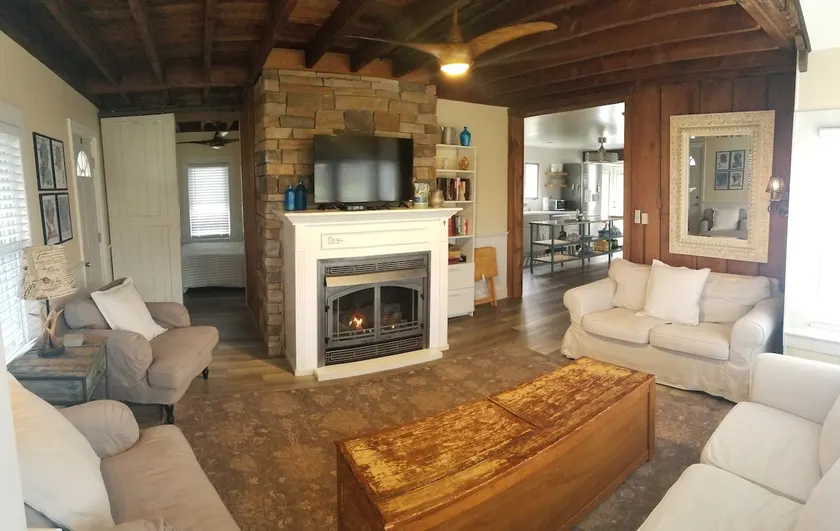 Rockwall Ridge House - Image 1