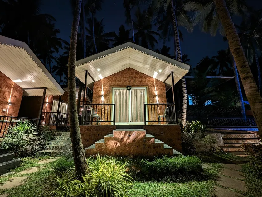 AC Cottage With Swimming Pool - Image 1