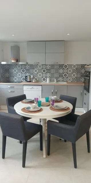 Townhouse 10 minutes from the sea, quiet - Image 1