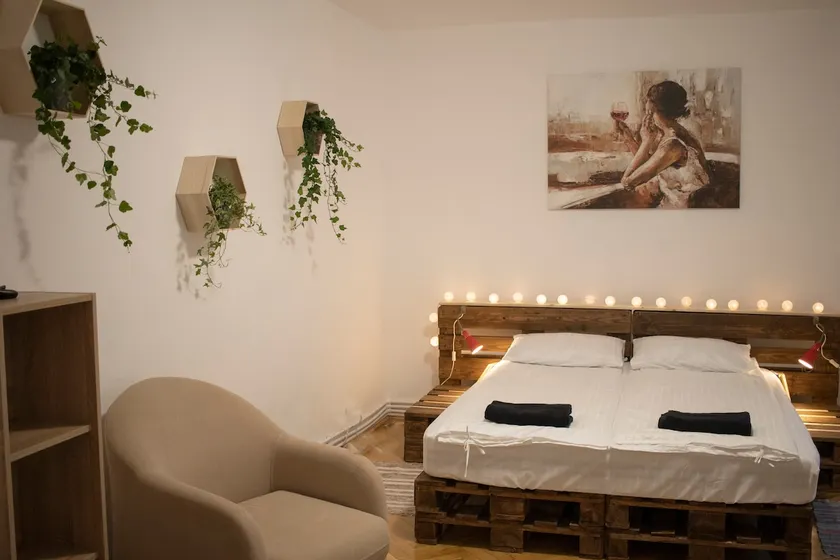 Boemia Hostel - Image 1
