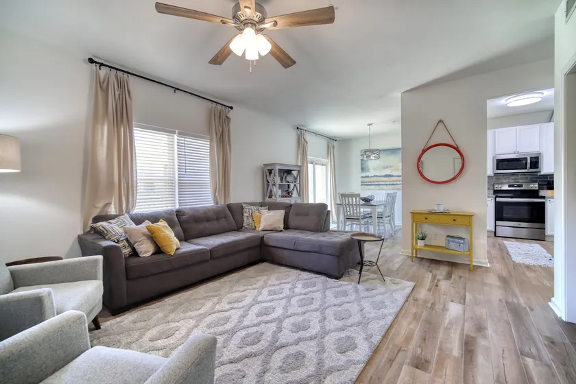 Beach Life 2bedroom condo - Image 1