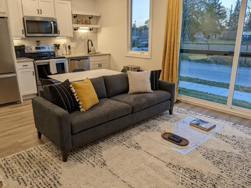 NEW Modern 1- Bed Condo in Downtown Traverse City - Image 1