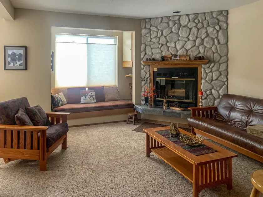 Charming Ski in-out 1 Bedroom Condo - Image 1