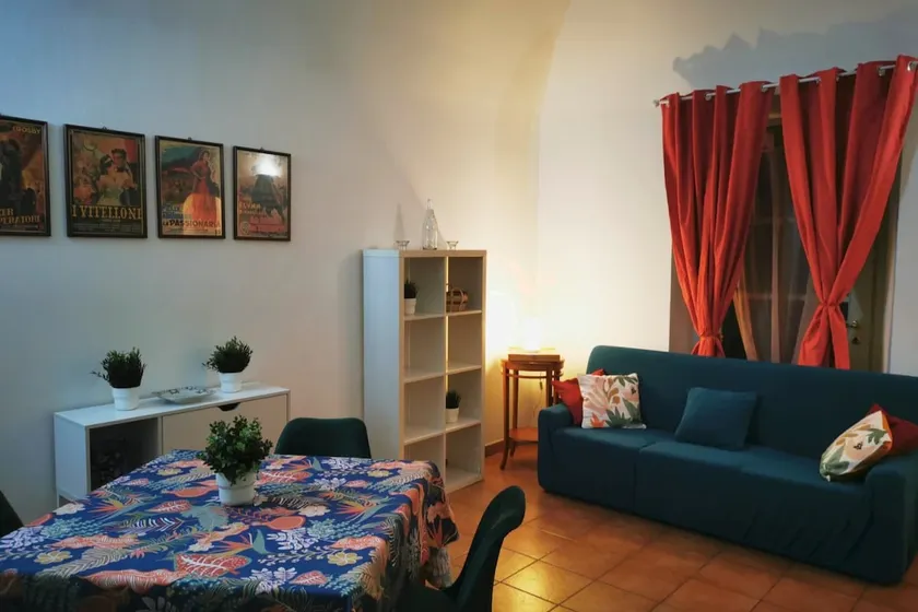 Valenza, cozy two-room apartment in the city center - Image 1