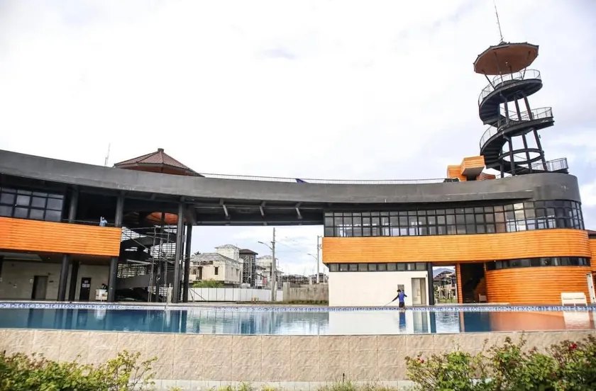 Seafront Residences Vacation Getaway - Image 1