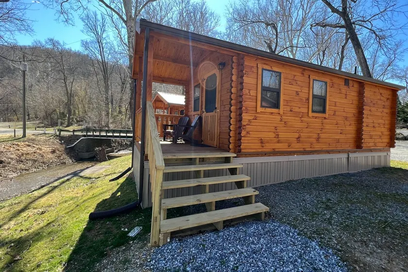 Riverview Log Camping Cabin on the Potomac River - Image 1