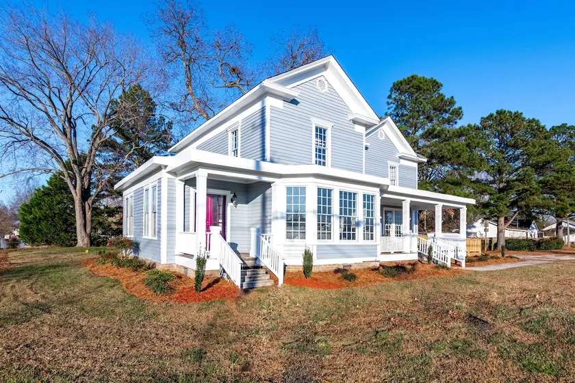Restored Historic Home Close to ECU and Uptown - Image 1