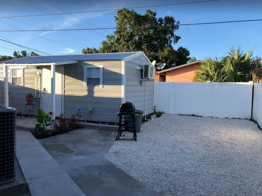 Cozy Tiny Home - Image 1