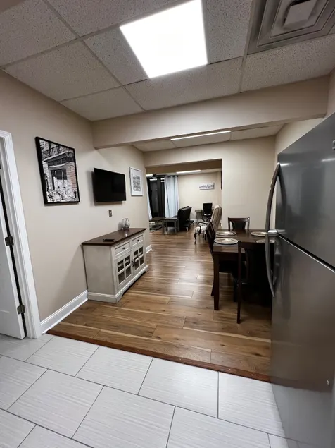 Lovely - 1 bedroom Loft with free parking - Loft 2 - Image 1
