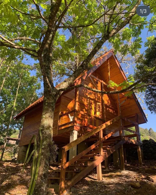 Chalets with 3 waterfalls on the property - Image 1