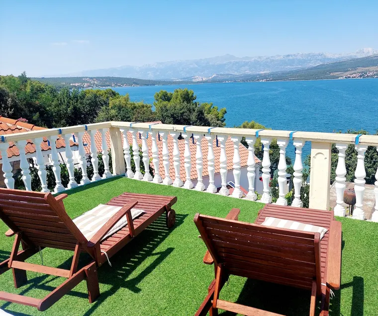 Beautiful view 50 m from the beach - Image 1