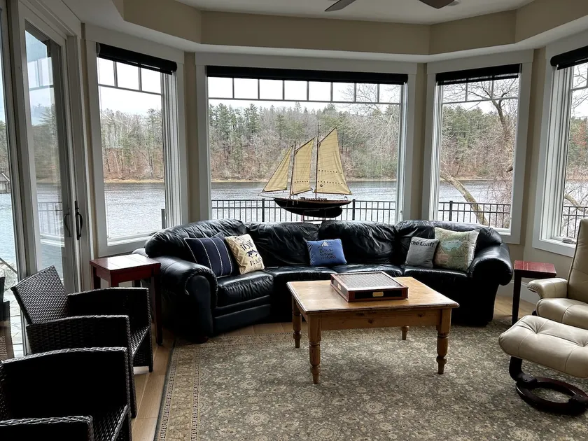Oar House ~ 2 Bedrooms on the Merrimack River. - Image 1