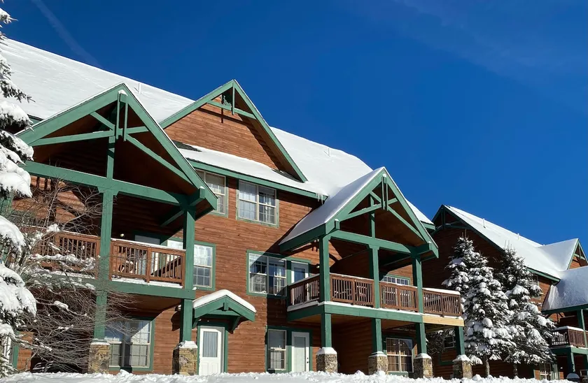Ski in and out, pet and kid friendly, slope side townhouse - Image 1