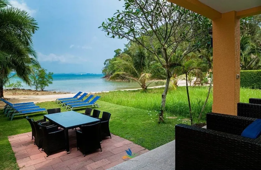 ocean villa - Image 1