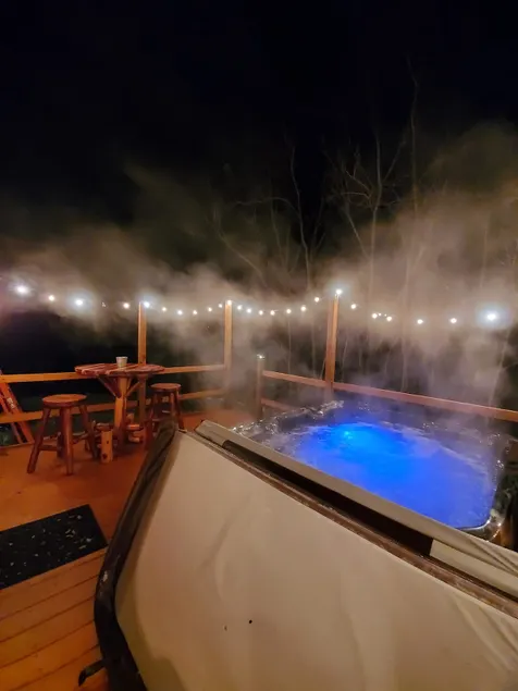 The Banty Rooster - A Couples Getaway in the Mountains of East Tennessee - Image 1