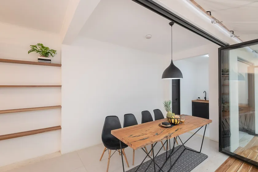 Manatees • Stylish Jungle Flat • Walk to Beach - Image 1