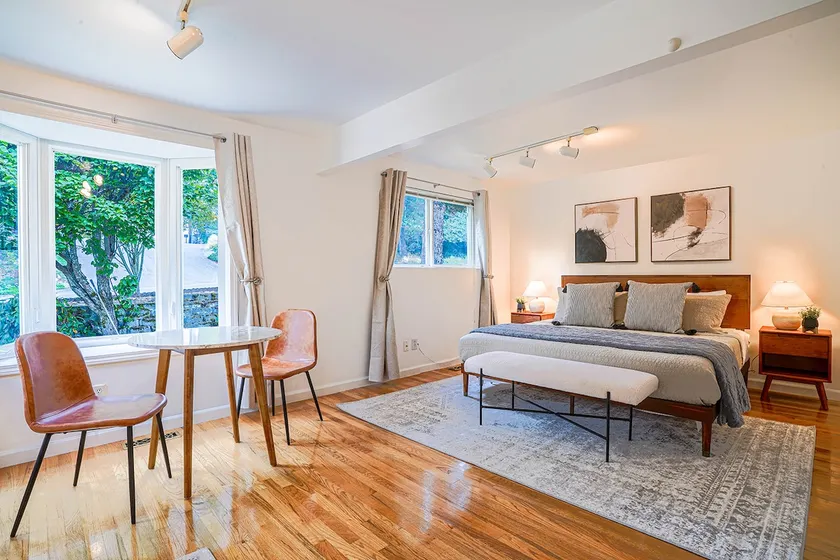 Zen & Spacious Mercer Island Home & Guest Suite - Image 1