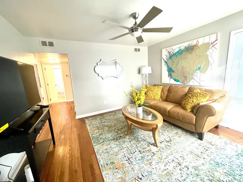 *Charming beauty, great location 2 Bedrooms - Image 1