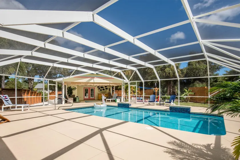 Tropical Getaway! Heated Pool, Tiki Bar, Pirate Sandbox, and Boat Parking! - Image 1