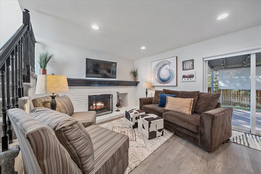 5 BDRM Near Everything-DTC, I-25 & C-470, Shopping - Image 1
