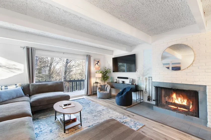 Vermont Getaway! Newly renovated! - Image 1