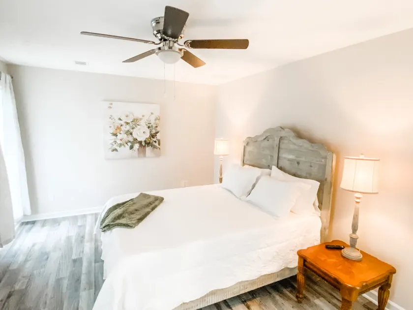 Suite Stella, a cozy 2-bed 2-bath home - Image 1