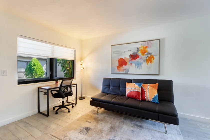 U6 1BR apartment w/free parking close to Brickell - Image 1