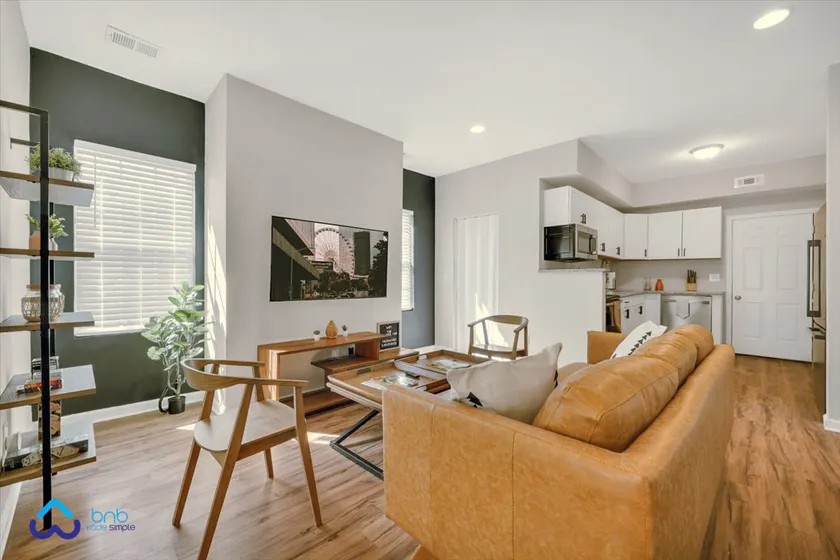 Historic 6BR Duplex near Beltline - Image 1