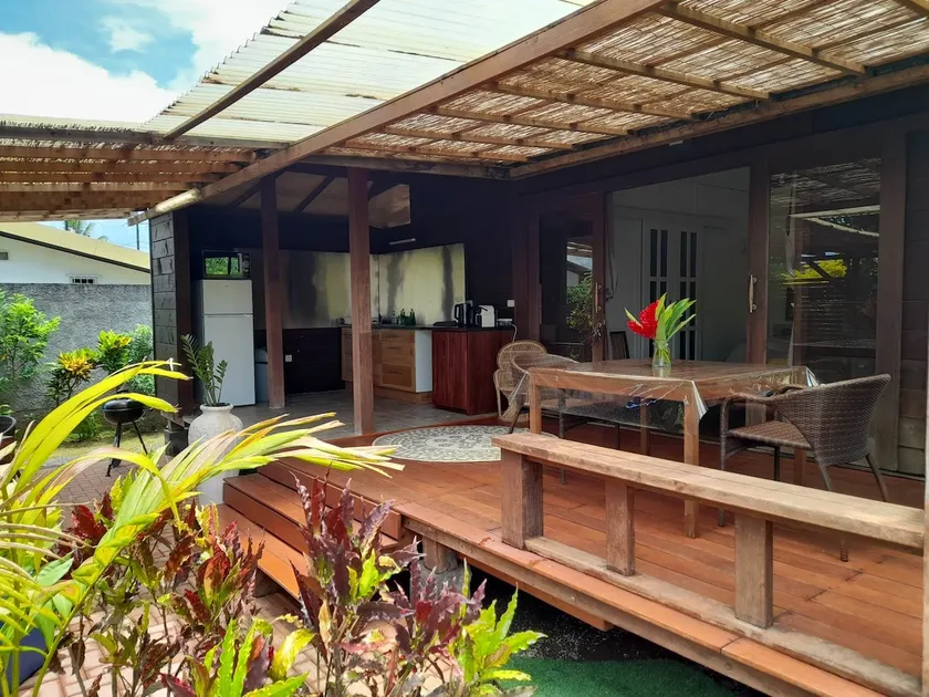Bungalow Temanea Pirae Tahiti - Image 1