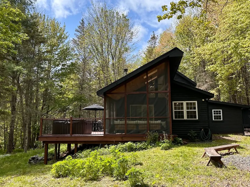 Pine Ridge Cabin- Near Windham & Hunter w/ Hot Tub - Image 1