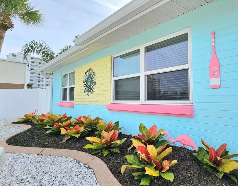 Sunny Beach Bungalow! - Image 1