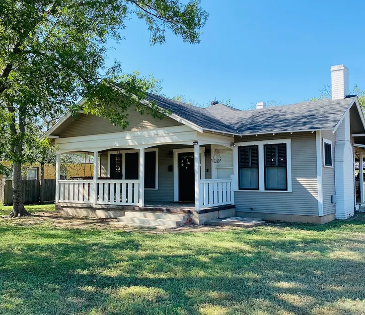 Hackberry House - Image 1