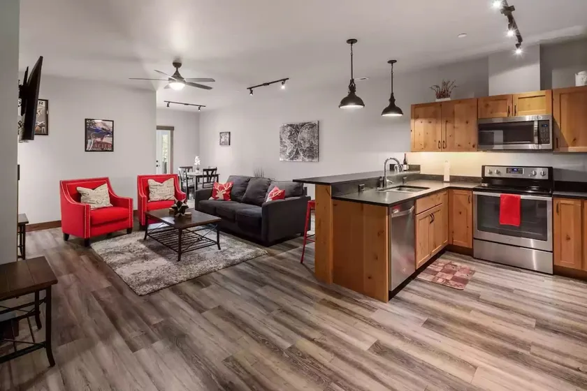 Modern Glacier Getaway - 2 bed/2 bath - Image 1