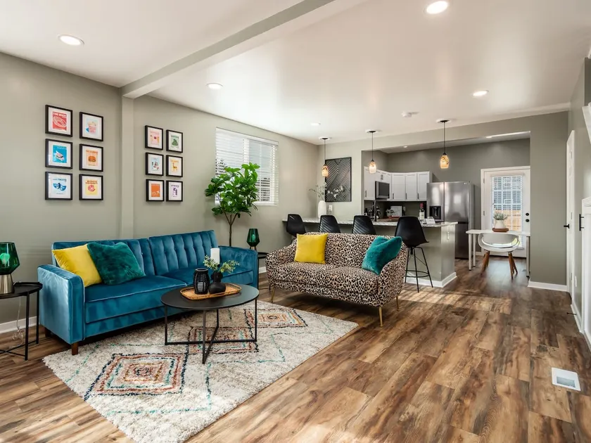 Jenny's Palace In The Heart of Columbus! - Image 1