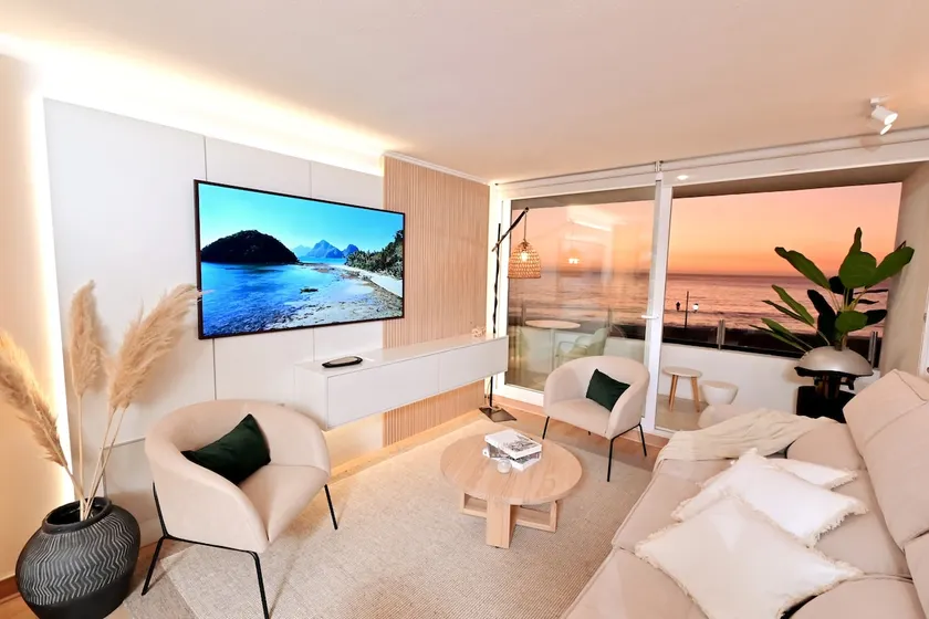 Renovated Papudo Apartment on the Beachfront - Image 1