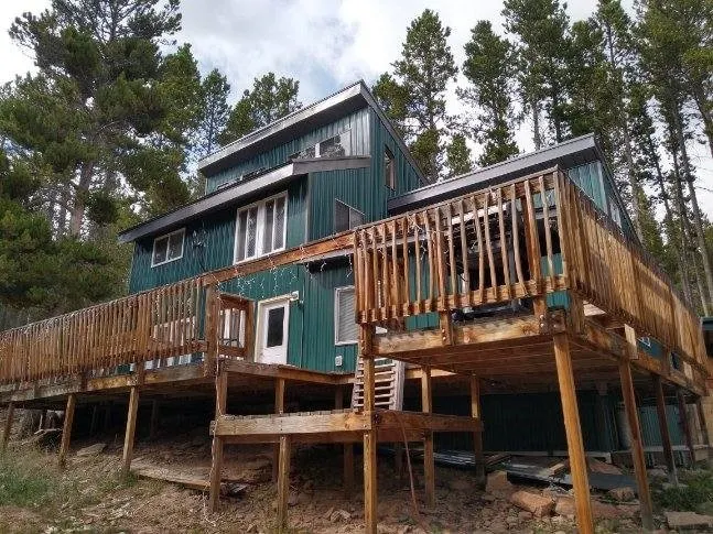 Large Mountain Cabin with Creature Comforts - Image 1
