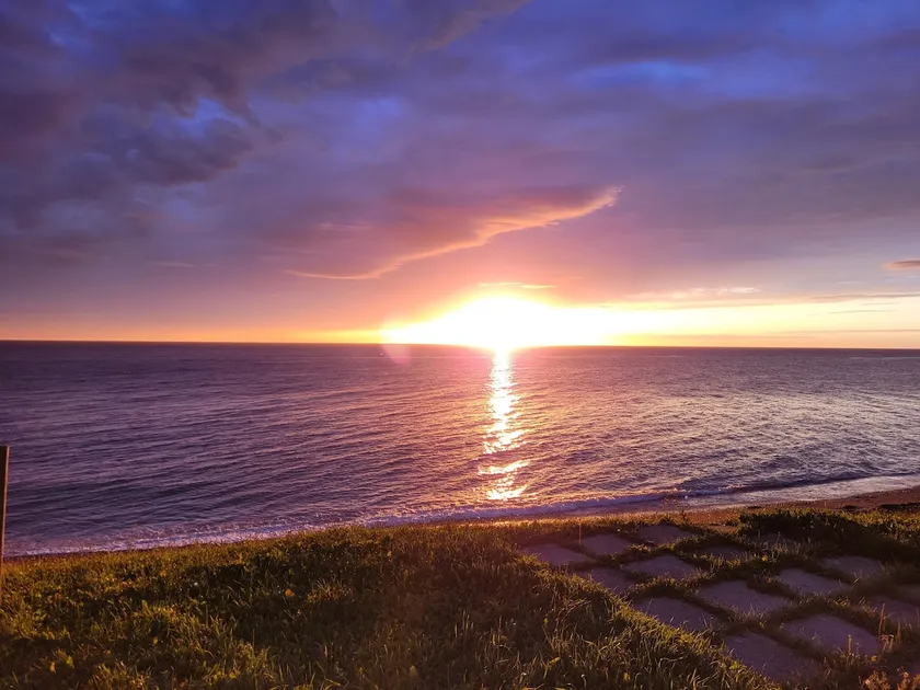 Awakening on the sea - Image 1
