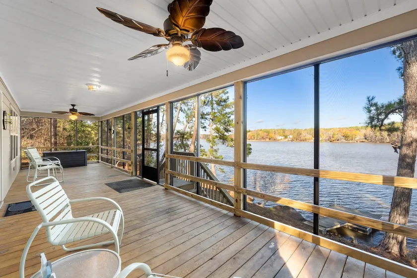 High Falls Lakeside Haven - Image 1