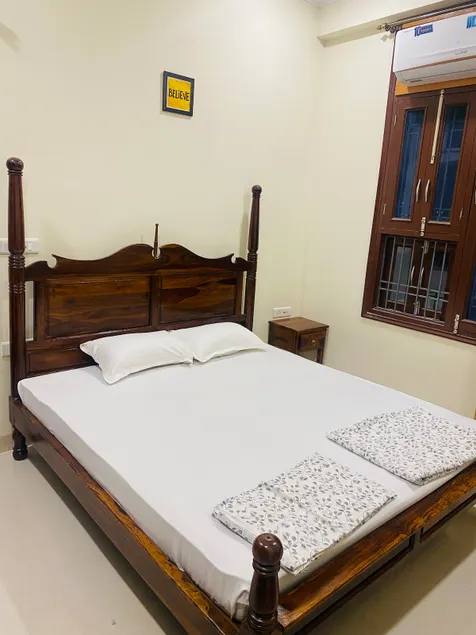 Leisure Airbnbs - luxury apartments - Image 1