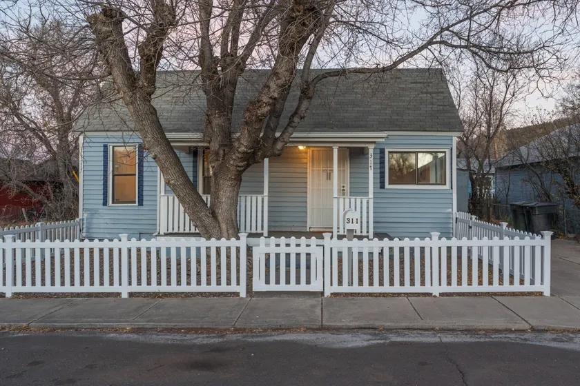 Cottage on 4th Street - Image 1